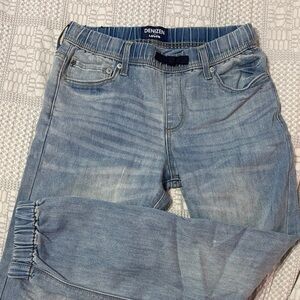 Denizen from Levi's Light Blue Relaxed Jeans